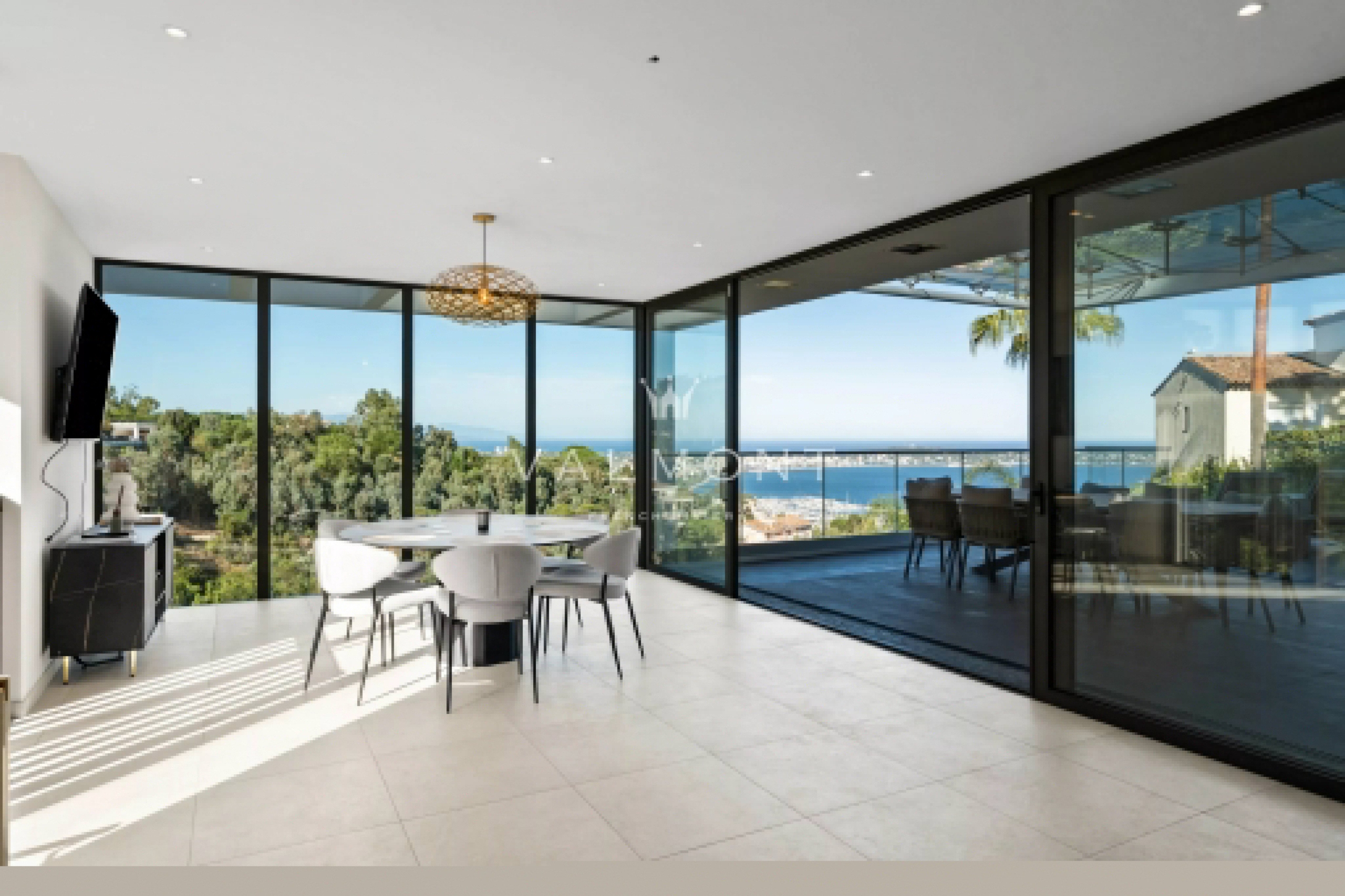 7282e82d7890ad07d5fe20ea387cc5d1_a44d685c95_4096-original-84870-0.jpg Exceptional contemporary villa near Cannes