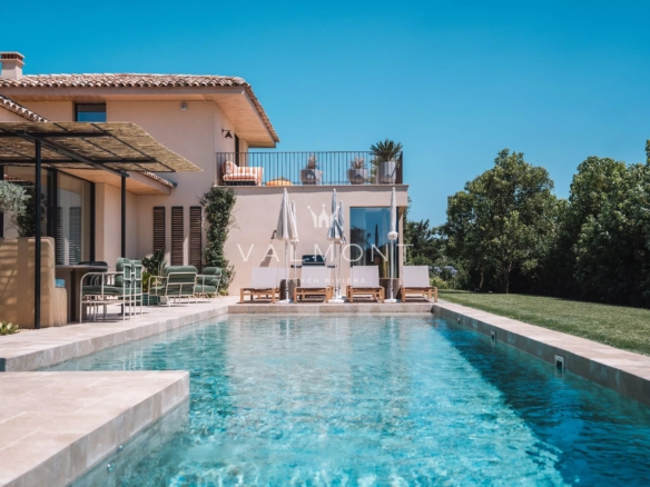 A brand new 5 bedroom neo provençal villa in Ramatuelle