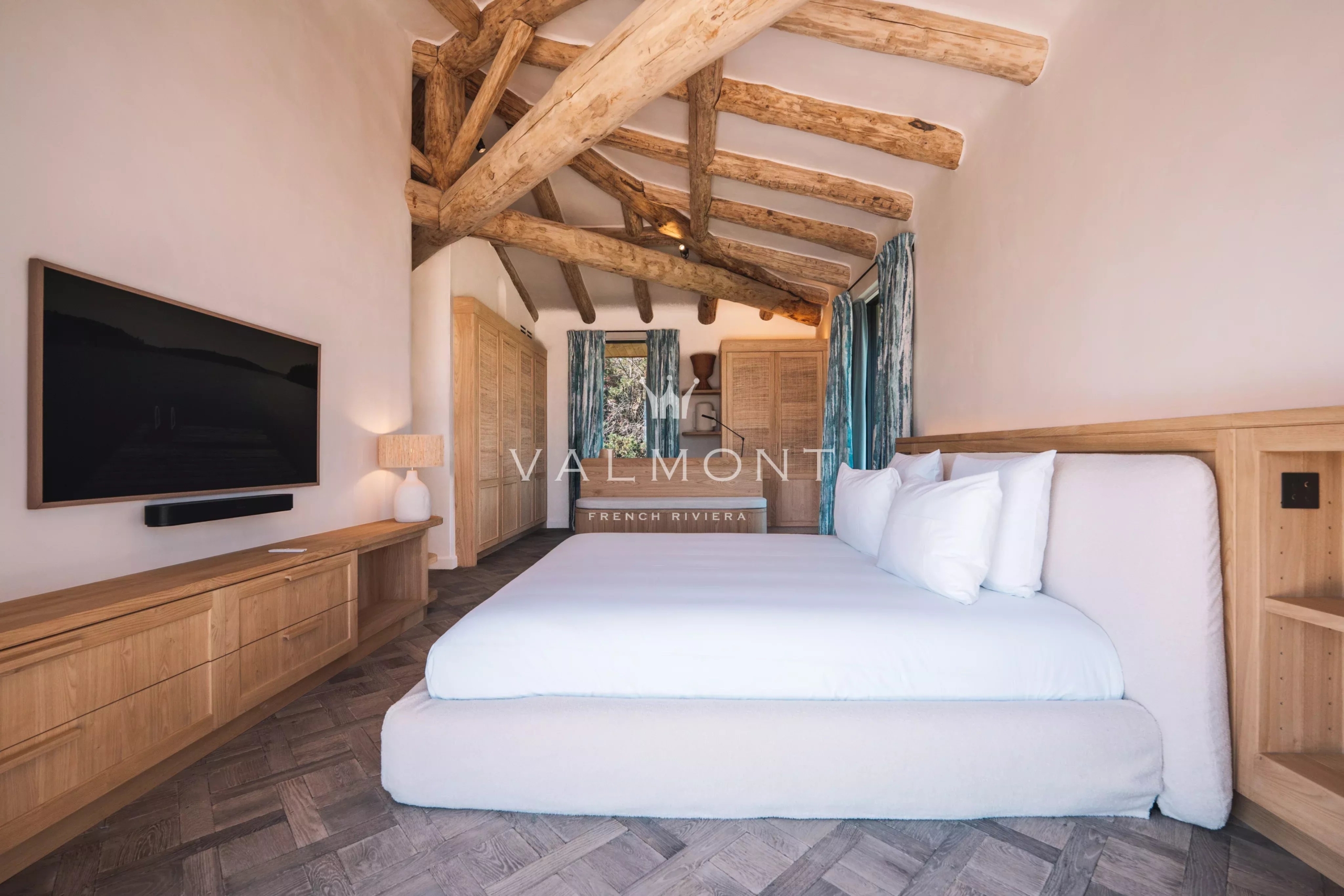 20bf0554403108252abe0c33c6723ecb_86ffb92581_4096-original-85522-0.jpg Villa néo-provençale flambant neuve de 5 chambres à Ramatuelle