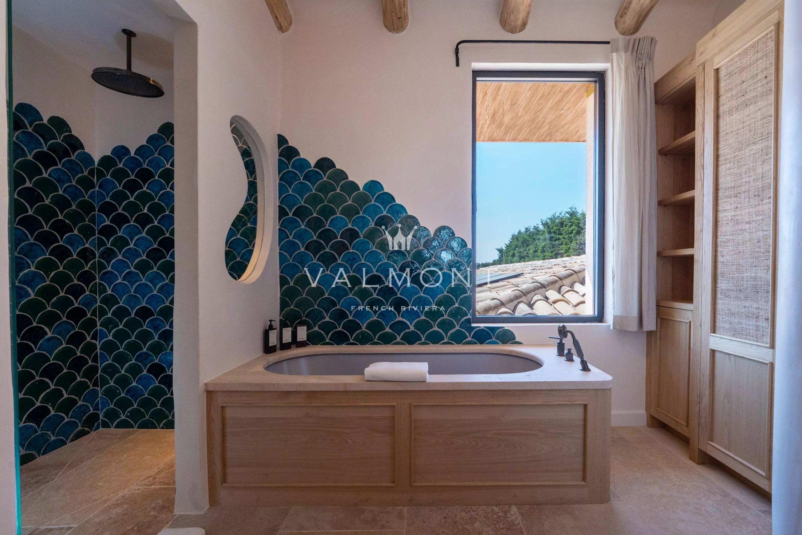 8d9a2c5c6928a29a8aed9204d06257f2_950e41a879_4096-original-85522-0.jpg Villa néo-provençale flambant neuve de 5 chambres à Ramatuelle