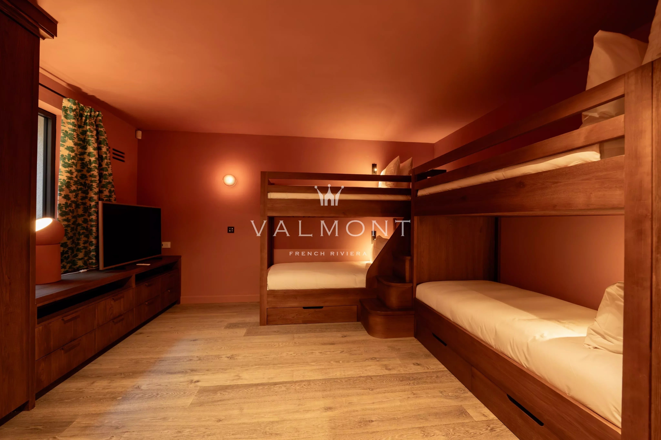 9064d116d2673988e218f815c68111ac_e1d62ad2da_4096-original-85522-0.jpg Villa néo-provençale flambant neuve de 5 chambres à Ramatuelle