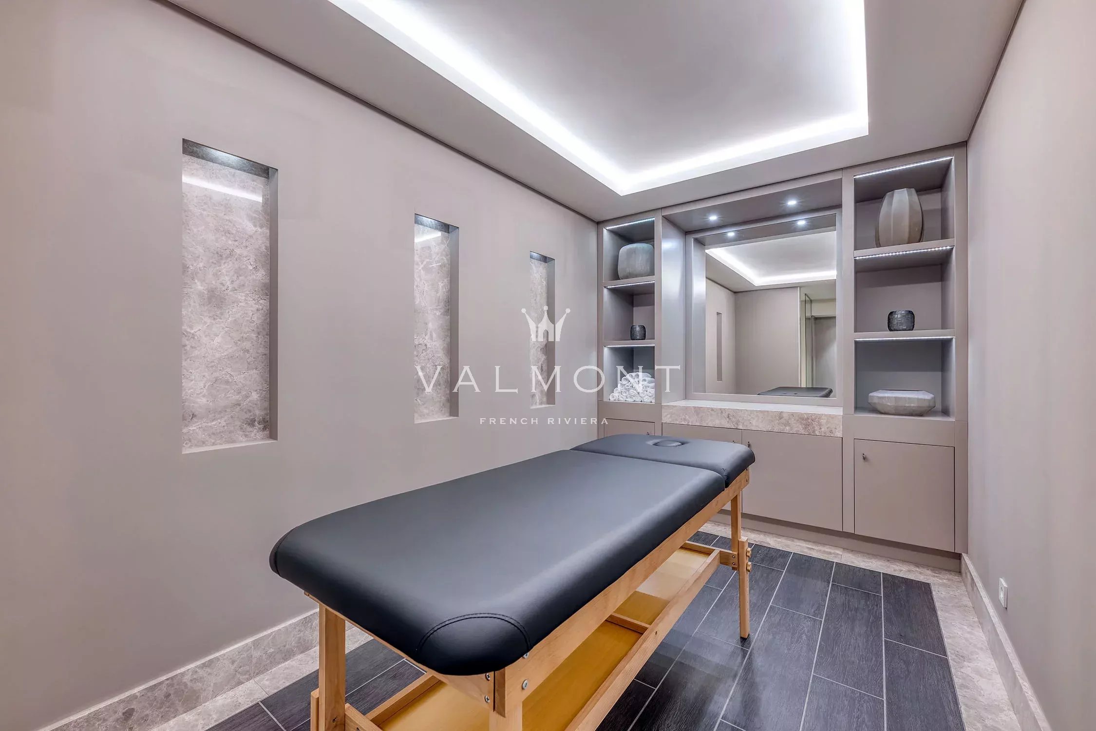 088513d19aa187e11008ef85fda457f9_d842a9946a_2250-original-85100-0.jpg Villa de luxe contemporaine au charme provençal