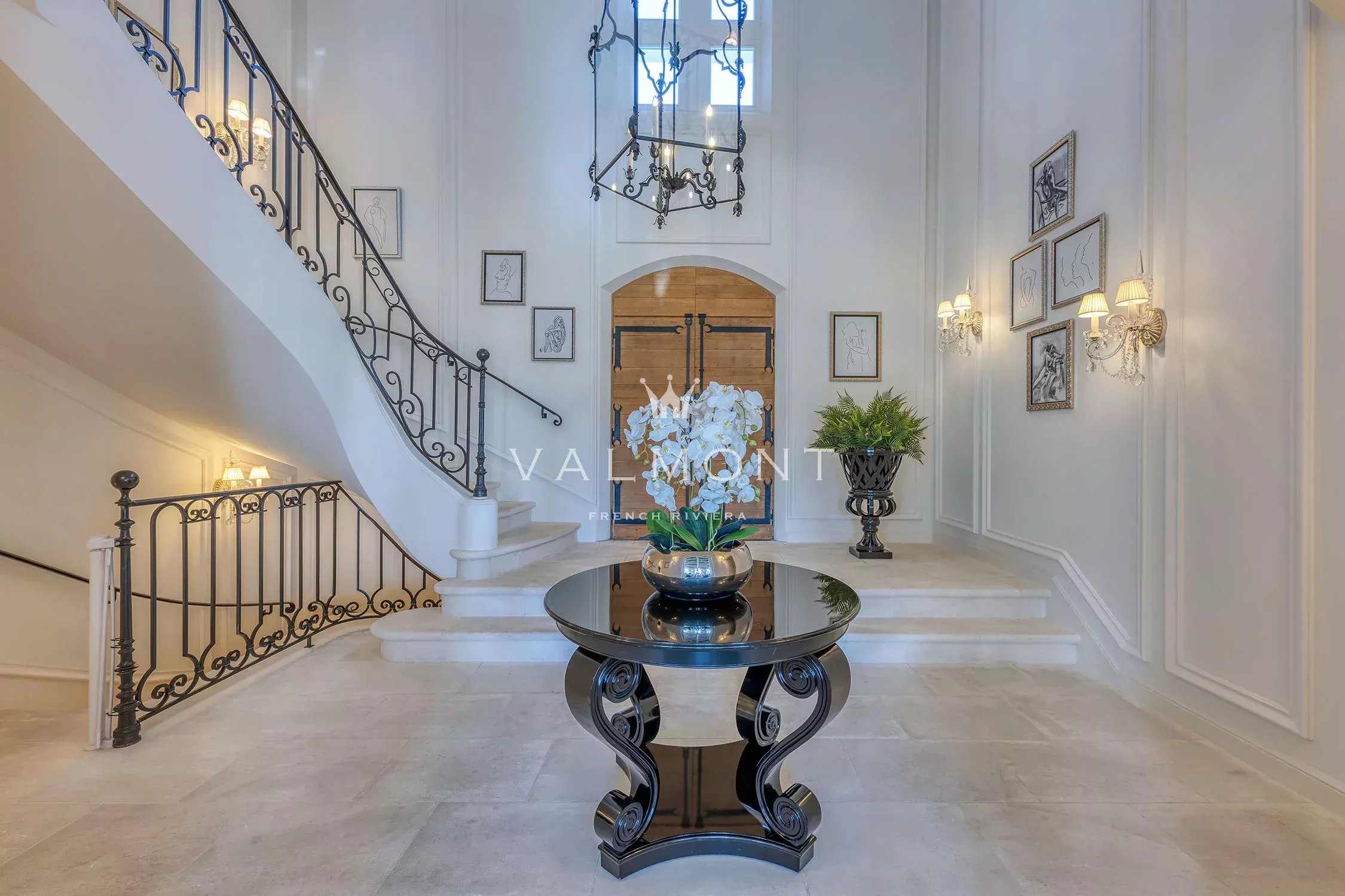 3760aac9d84a3d7820ac2a5f04d46e87_55615a8a85_2250-original-85100-0.jpg Villa de luxe contemporaine au charme provençal