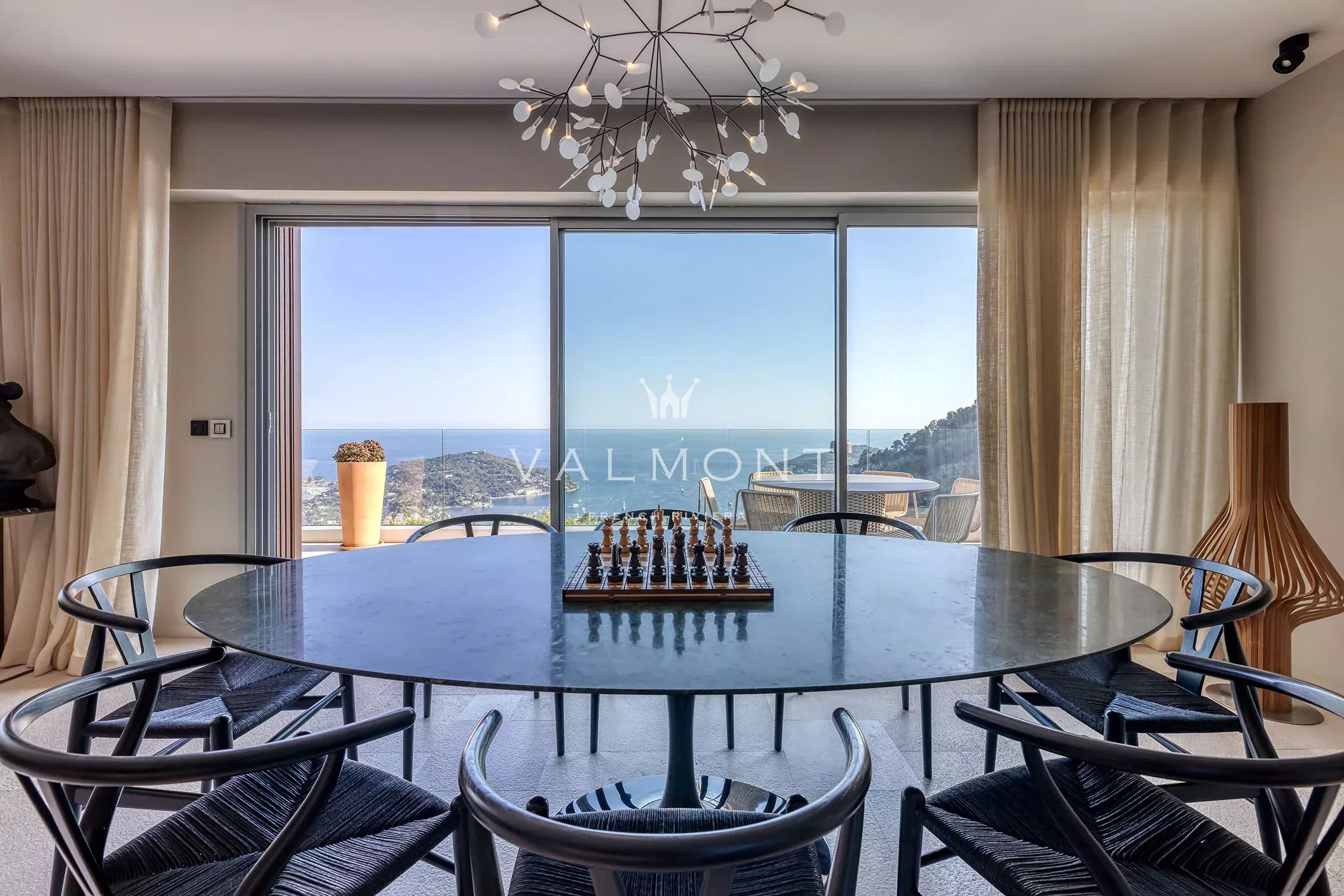Contemporary Villa with Panoramic Sea Views in Villefranche-sur-Mer