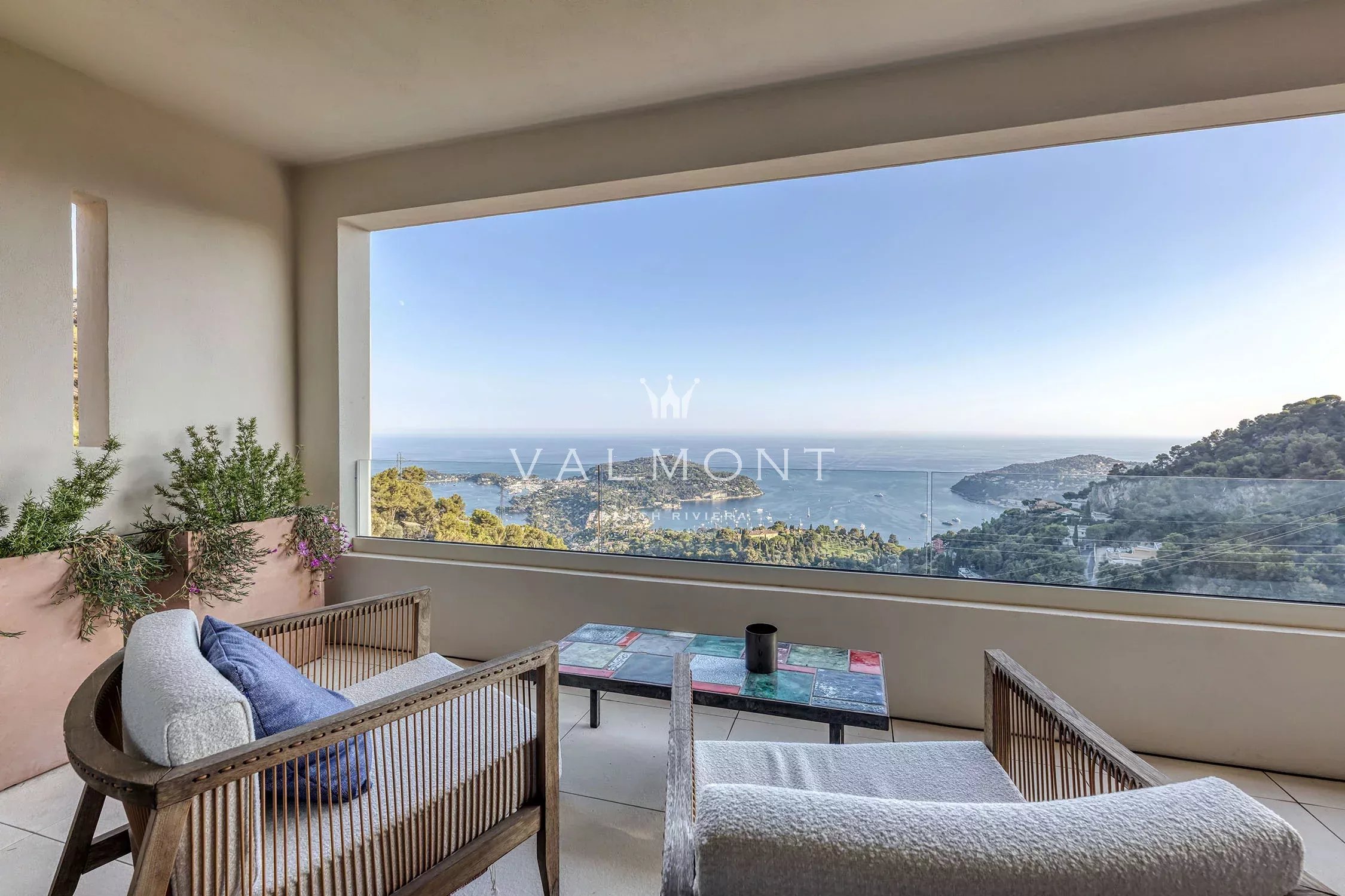 Contemporary Villa with Panoramic Sea Views in Villefranche-sur-Mer