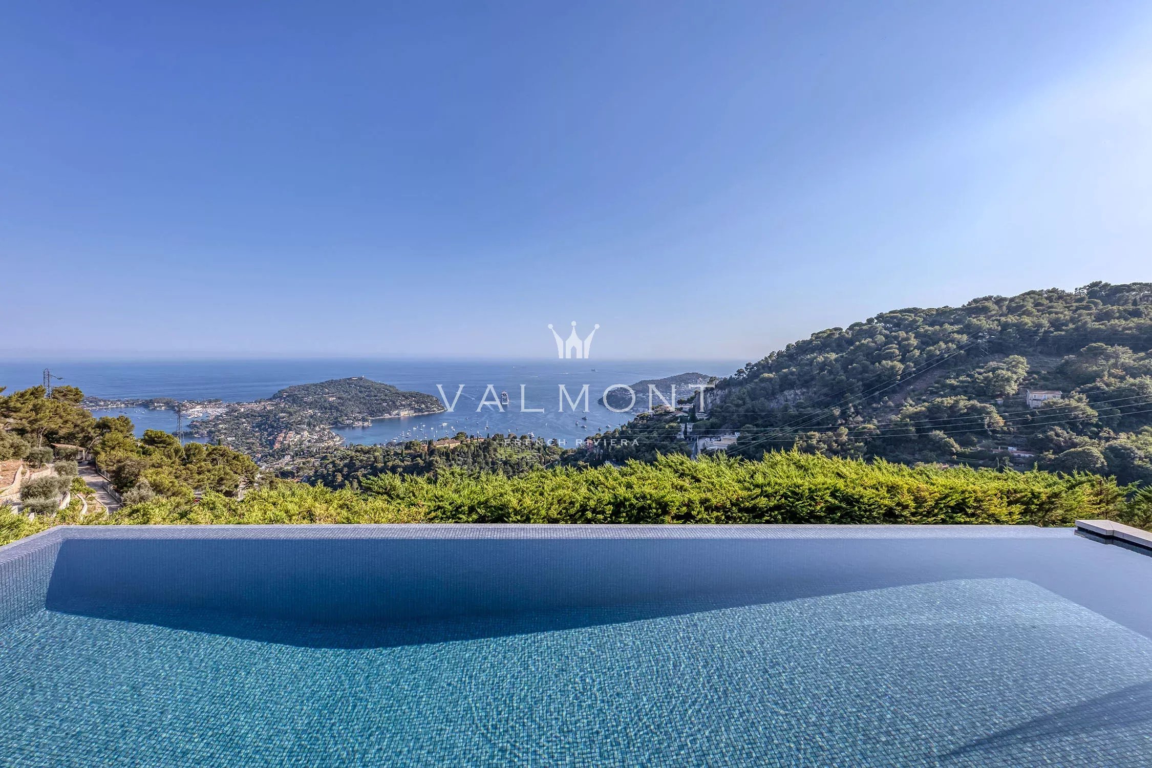 Contemporary Villa with Panoramic Sea Views in Villefranche-sur-Mer