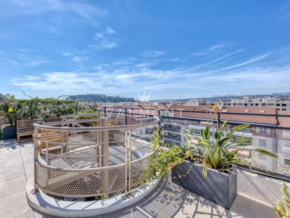 Brand-new 3-room duplex with terrace and rooftop