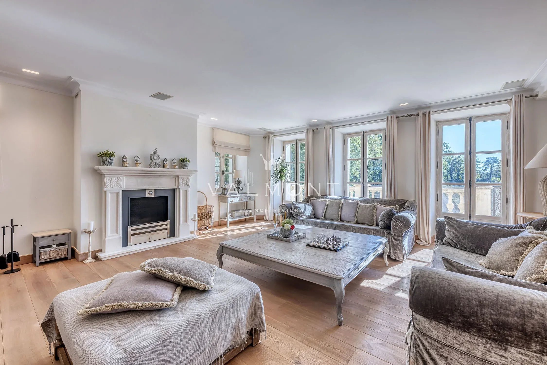 e587b40a2a6881c2112776a66bf1322e_2f15e943b0_2250-original-101281-0.jpg Exceptional Manor in Callian with High-End Amenities