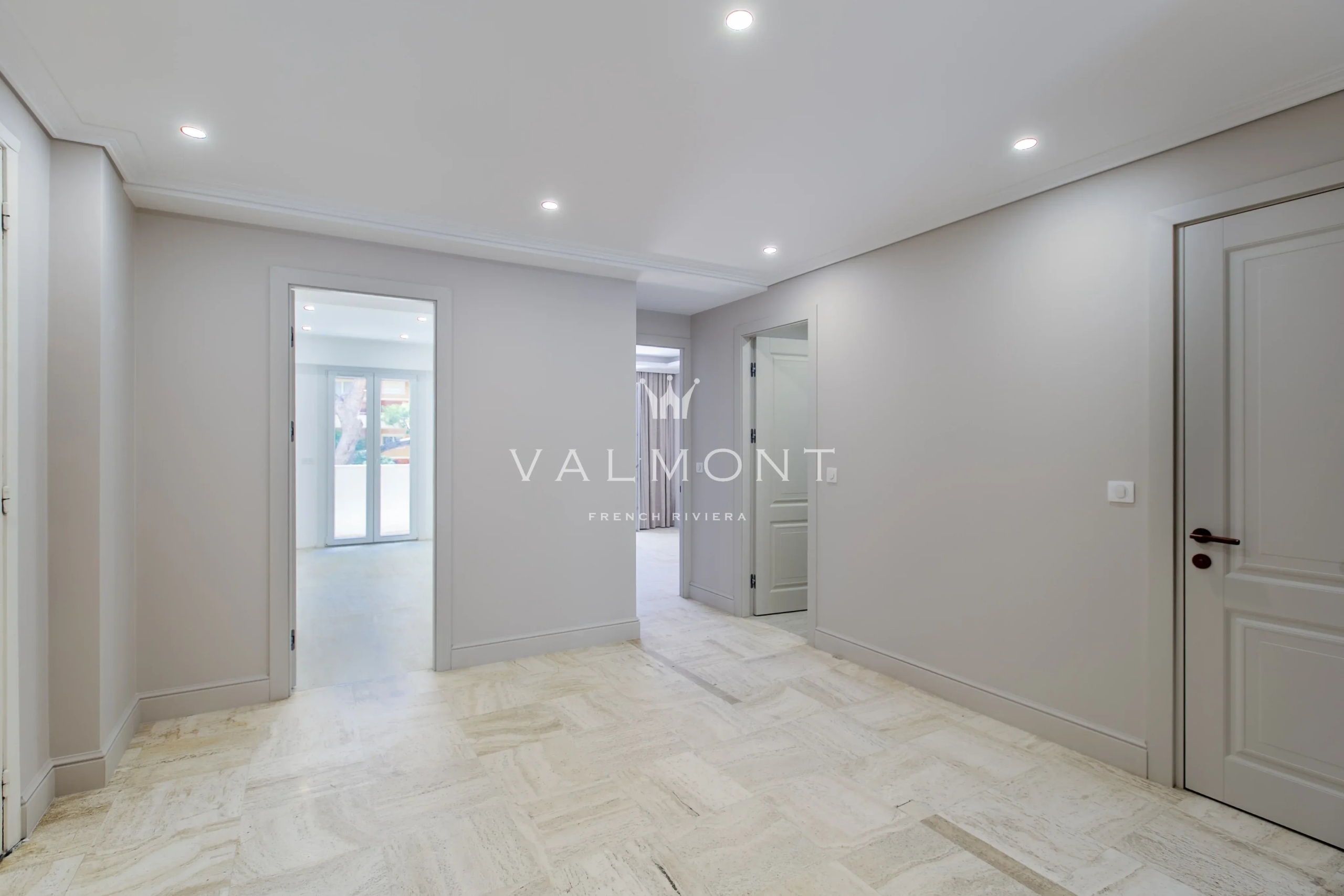 1e8509541f7f2ec87e0910501021e4b7_626bdb2117_4092-original-101605-0.jpg CAP D’AIL – Appartement 3 pièces rénové – Terrasse