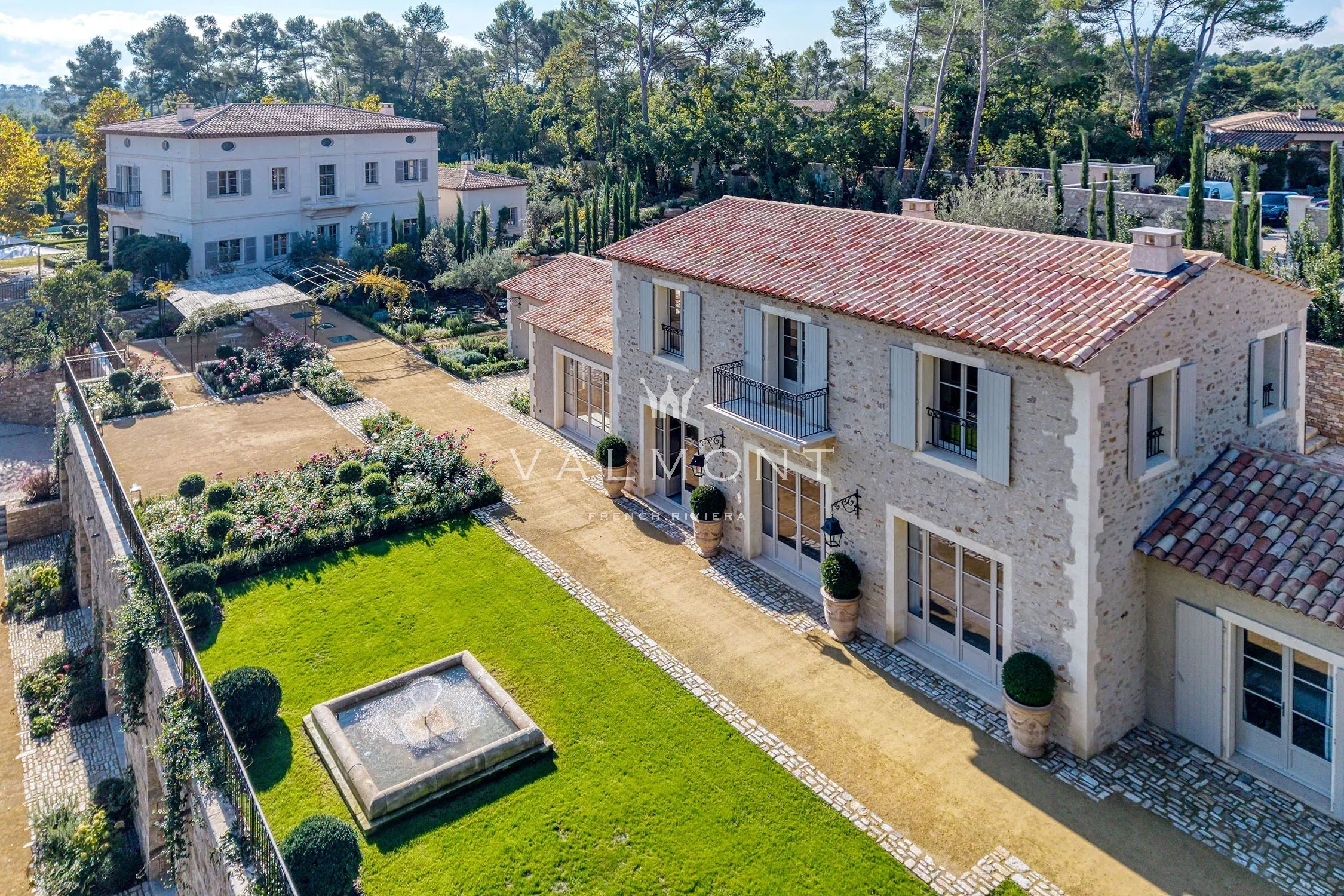 219ef68cc6fdddd578a526e1b806408c_e84a1e51b5_2250-original-101811-0.jpg Propriété d’exception au cœur d’un domaine privé et sécurisé