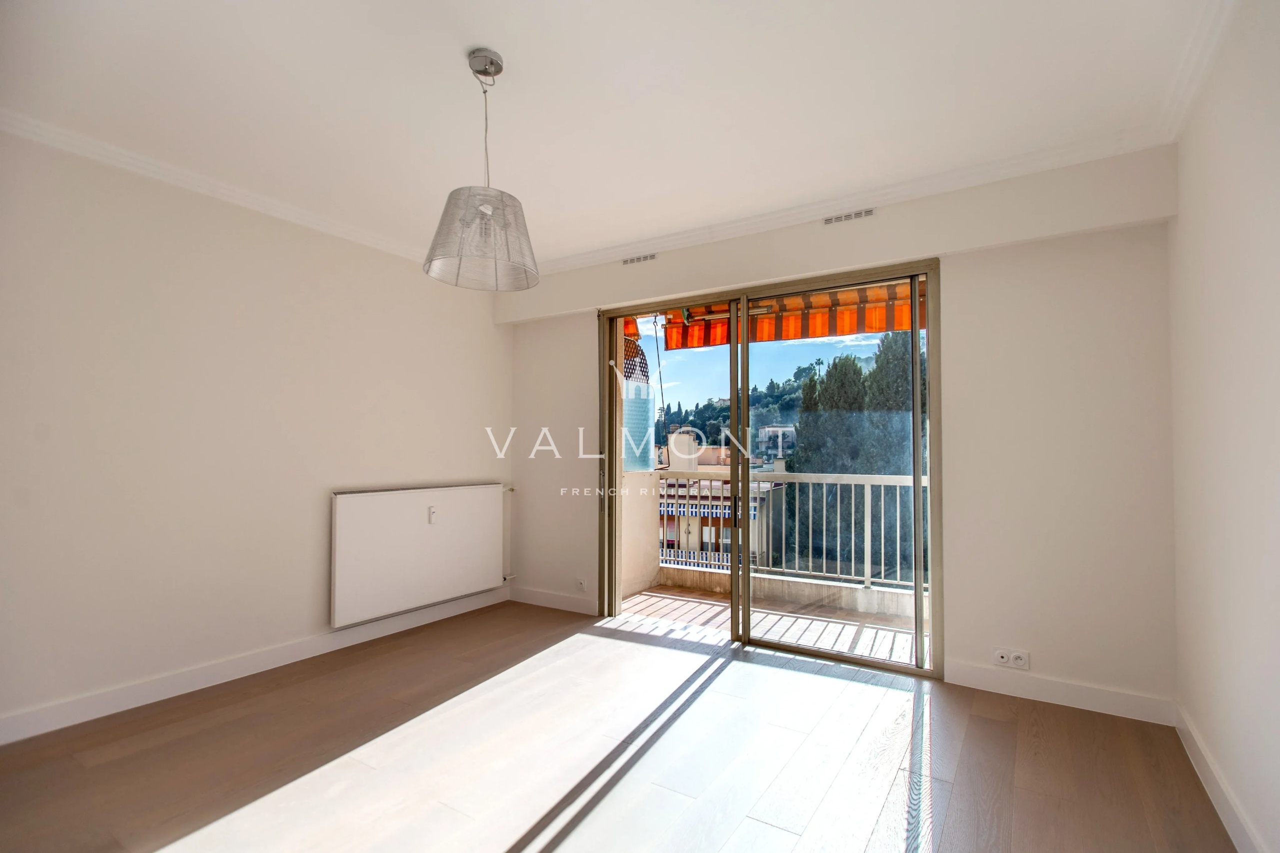 21e98dfe53c60306b185ca4a3be162c9_65ee8211d8_4096-original-101615-0.jpg BEAULIEU-SUR-MER – Appartement 2 pièces lumineux – Terrasse