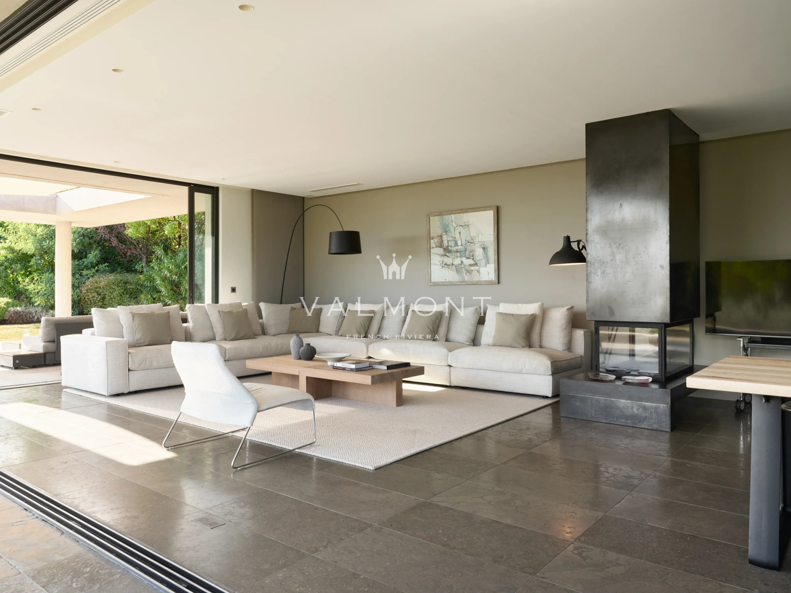 3cd49070de0753f8fa5da2989ae5f70f_00a48ccd95_4096-original-101346-0.jpg Contemporary villa in Montauroux with swimming pool and high-end amenities