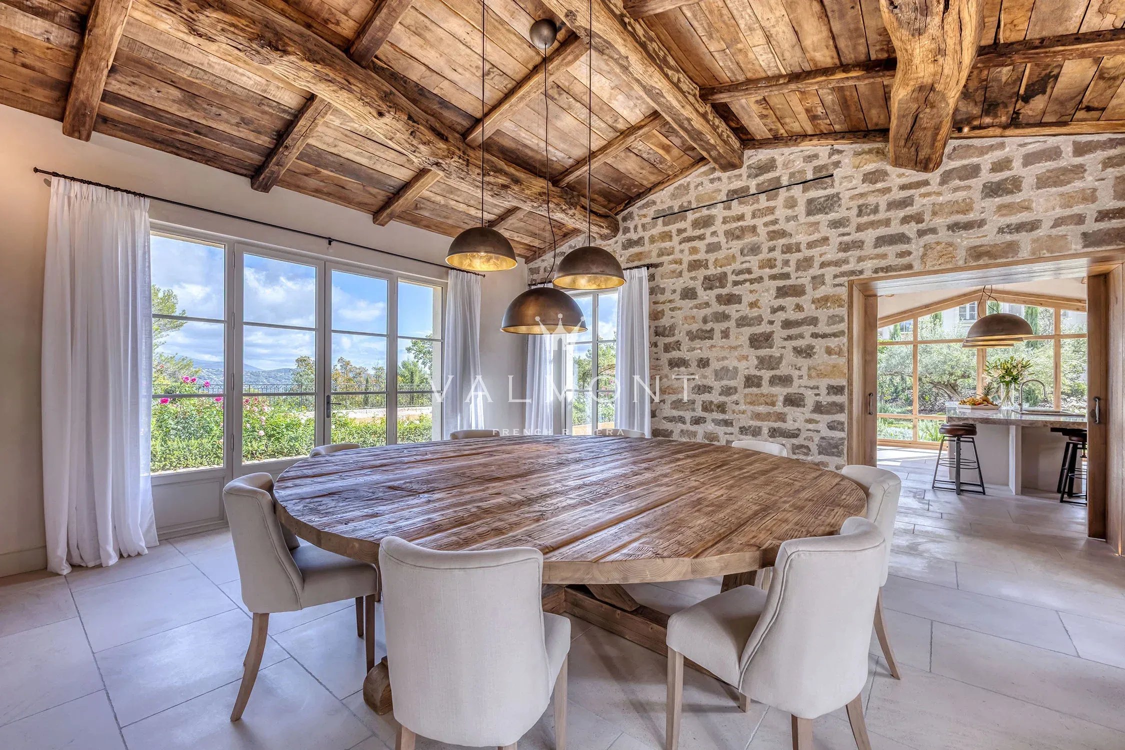 4fab4eb259d01d89adaca3c375fcbaf3_d41edf4d30_2250-original-101811-0.jpg Propriété d’exception au cœur d’un domaine privé et sécurisé