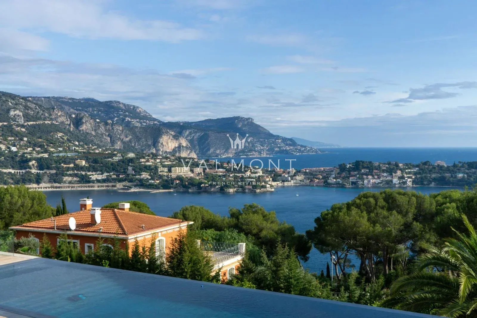 Villa contemporaine à Nice avec vue mer et piscine
