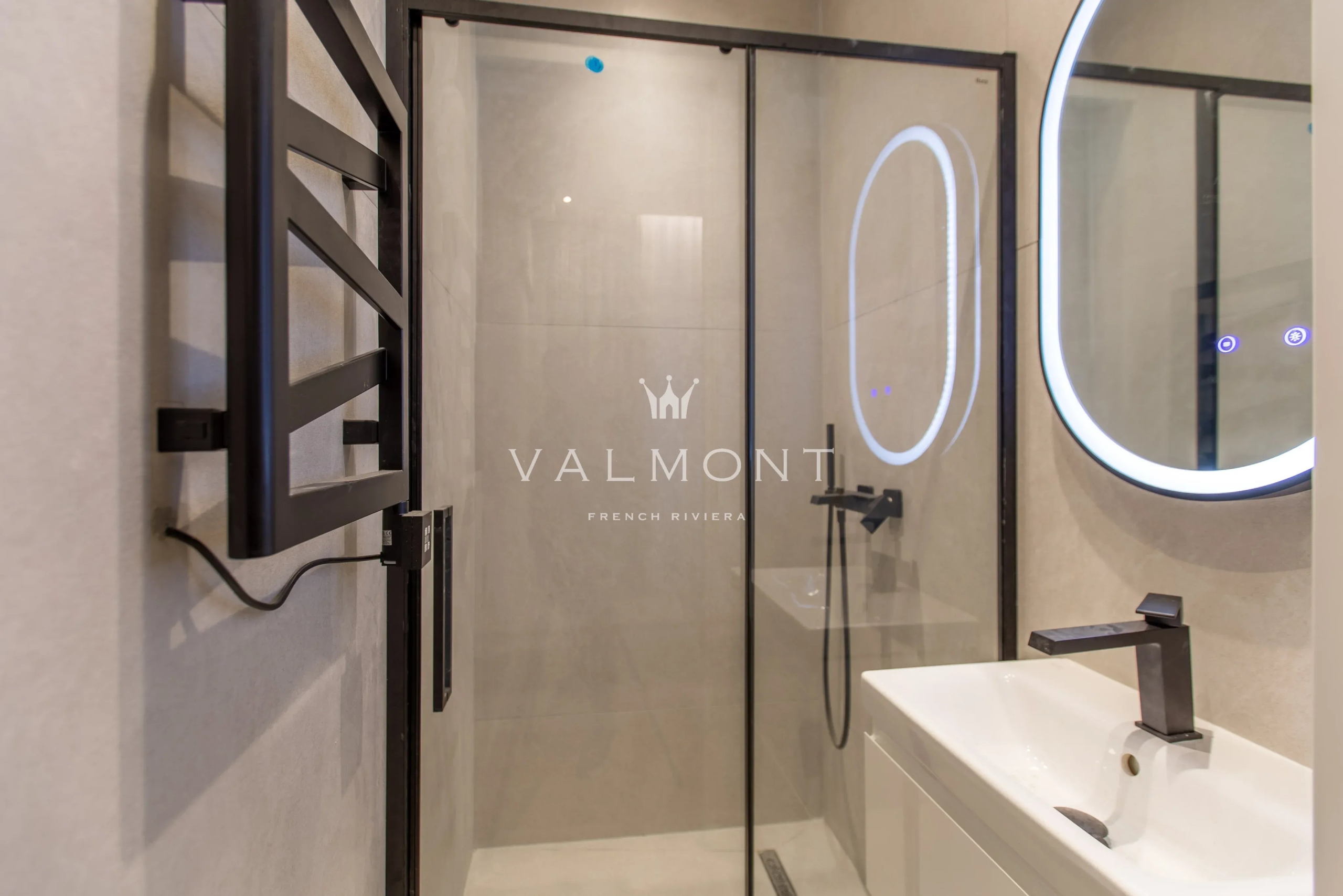 5eb90ea993a26e47883df2f8774fd368_c36ac14ee3_4096-original-101650-0.jpg Villefranche-sur-Mer – Two-bedroom apartment with sea view