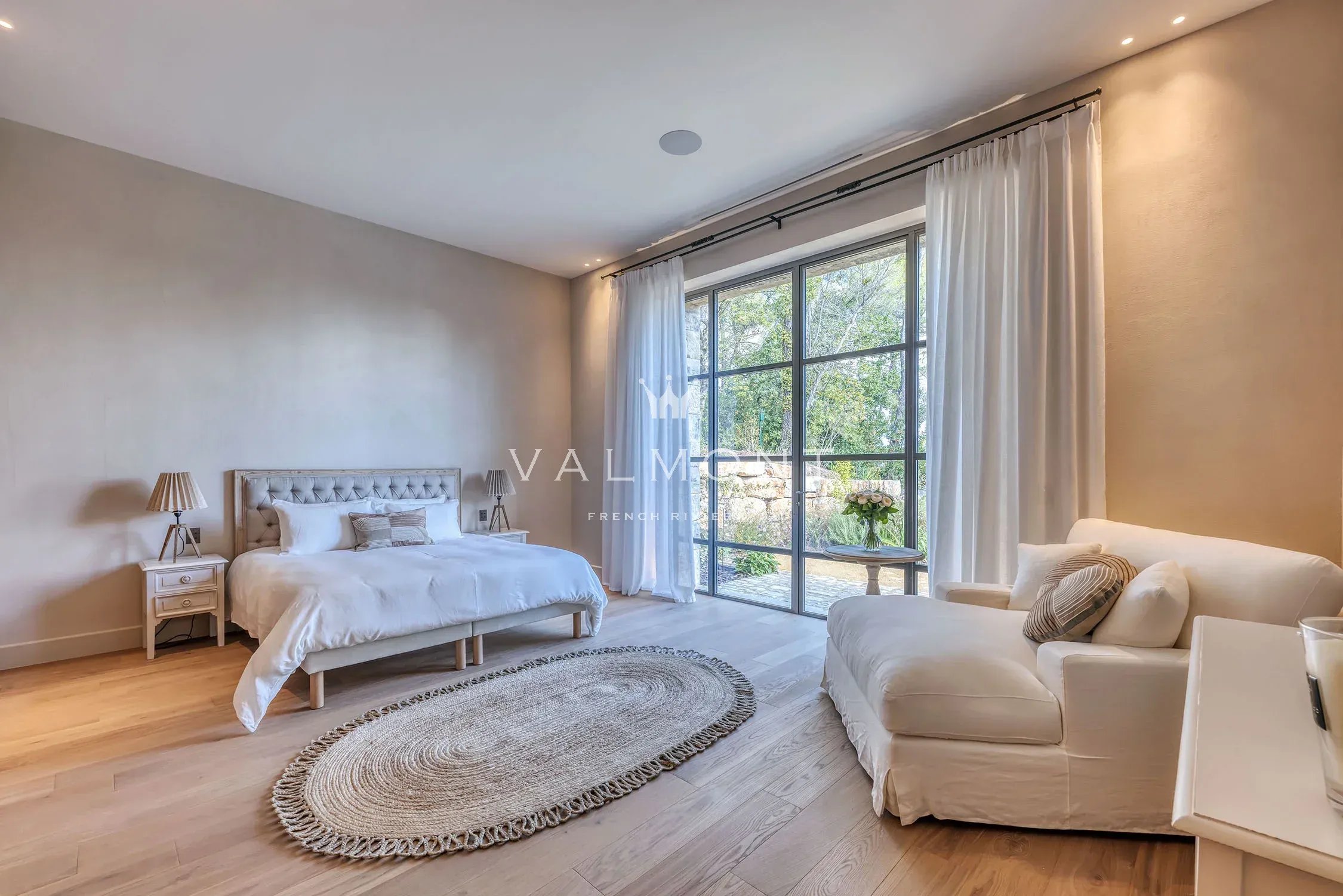 6fb9cd624b5a1872d714f86260f0cff9_5d2fc13df4_2250-original-101811-0.jpg Propriété d’exception au cœur d’un domaine privé et sécurisé