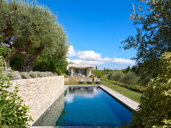 Contemporary villa in Montauroux with swimming pool and high-end amenities