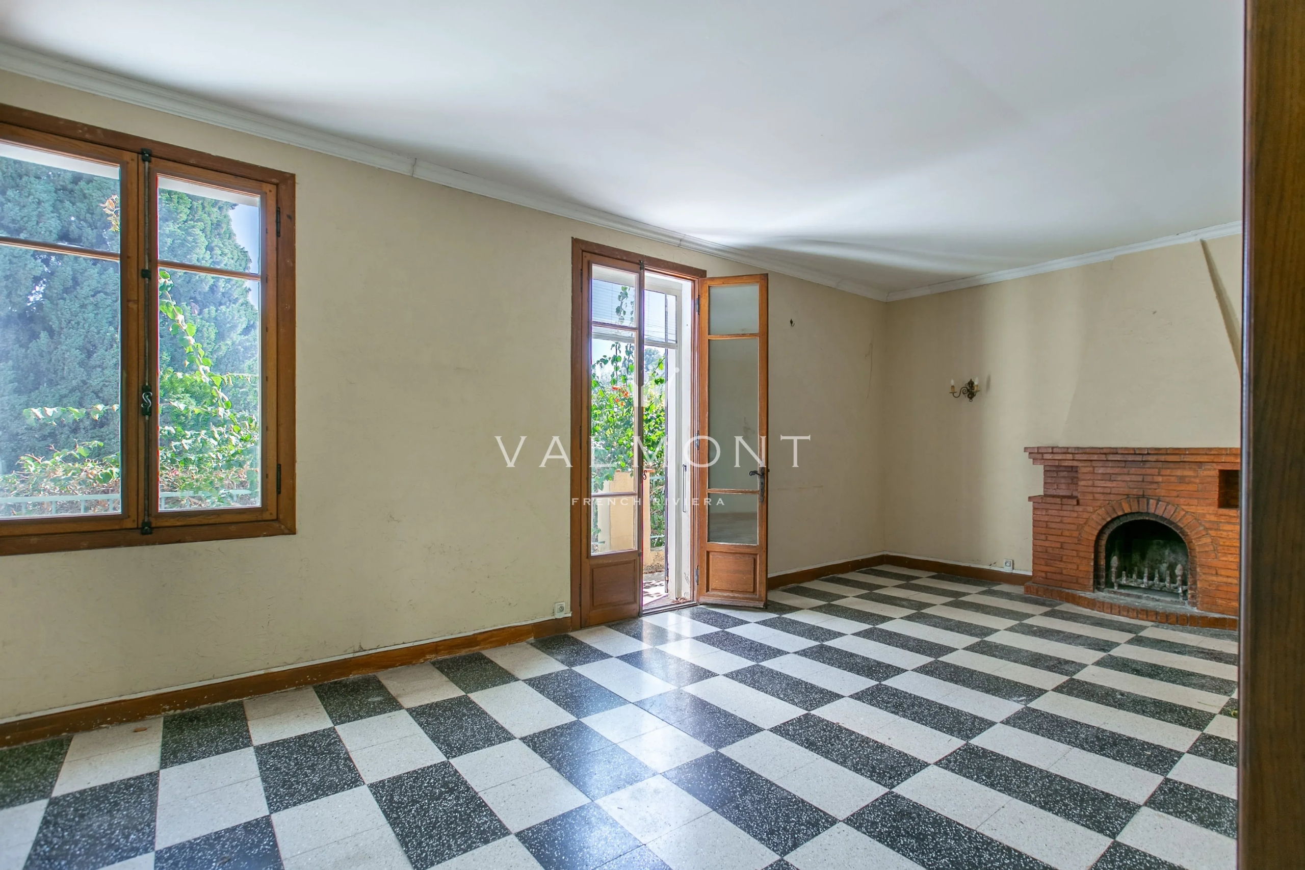 8bd3202d3b9049fba890440d755d86c3_6fa2d80e6f_4083-original-101593-0.jpg Villefranche-sur-Mer – Villa Provençale à rénover