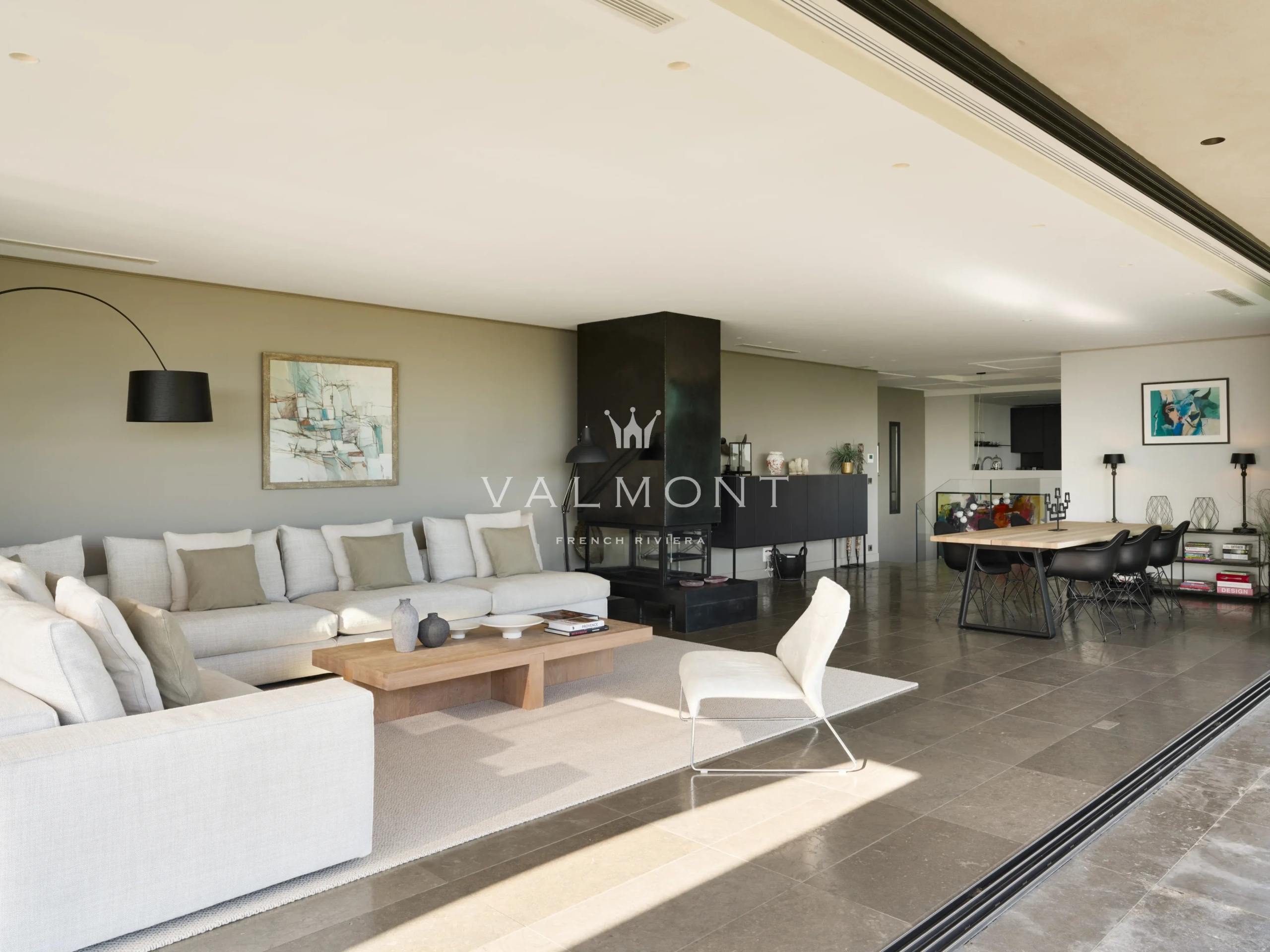 b0cc0626dfe60aebf6a57e84b52b61be_fdbbfff9a4_4096-original-101346-0.jpg Contemporary villa in Montauroux with swimming pool and high-end amenities