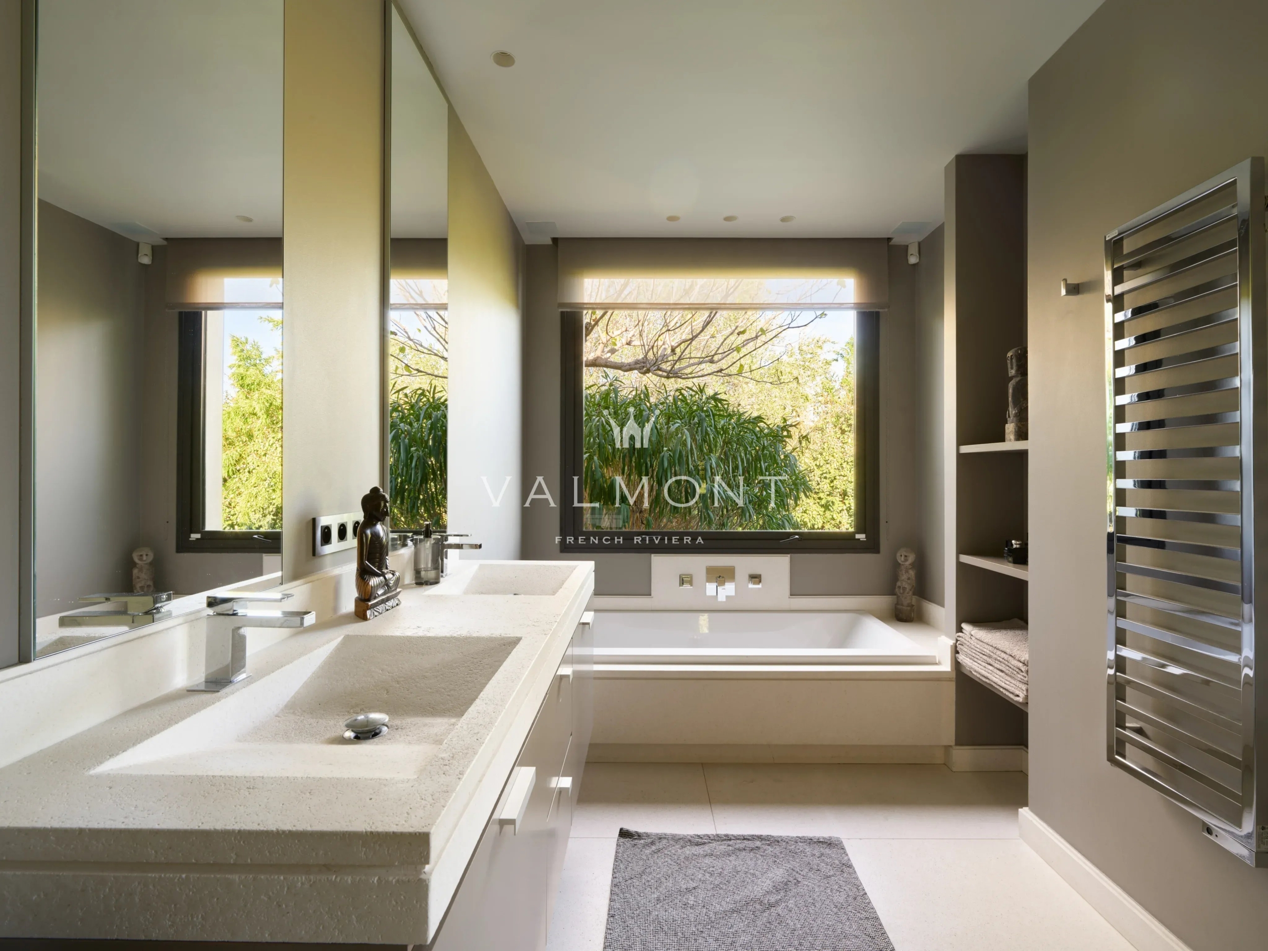 bbbee31c54e06587952d947a12c56e12_516cf3ef86_4096-original-101346-0.jpg Contemporary villa in Montauroux with swimming pool and high-end amenities