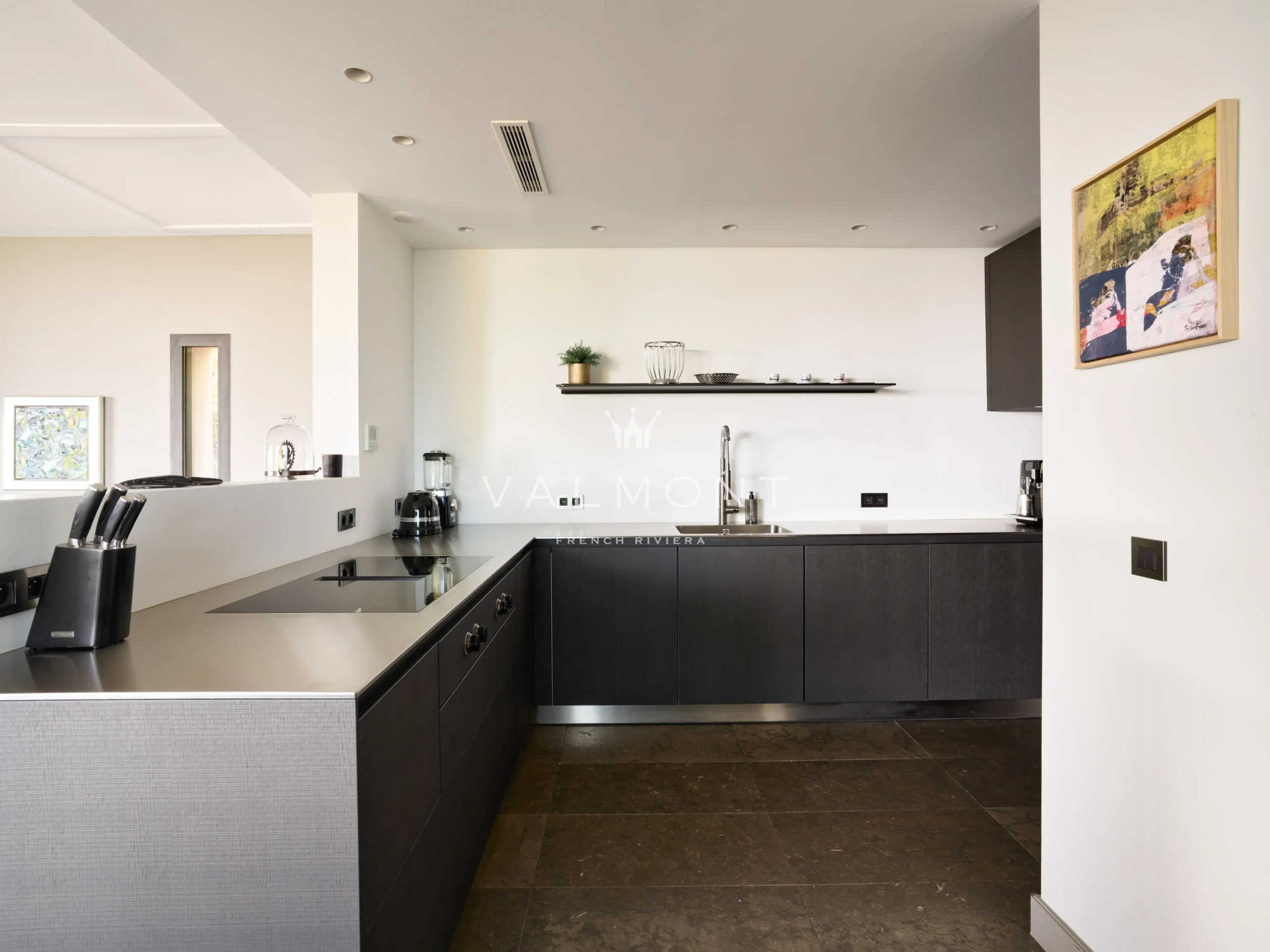 d2c74b9924ea6c2b6fd5184a1872fa6a_b95e7418ef_4096-original-101346-0.jpg Contemporary villa in Montauroux with swimming pool and high-end amenities
