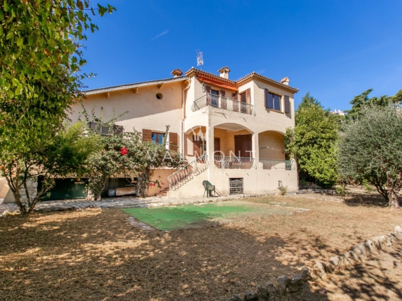 Villefranche-sur-Mer – Villa Provençale à rénover