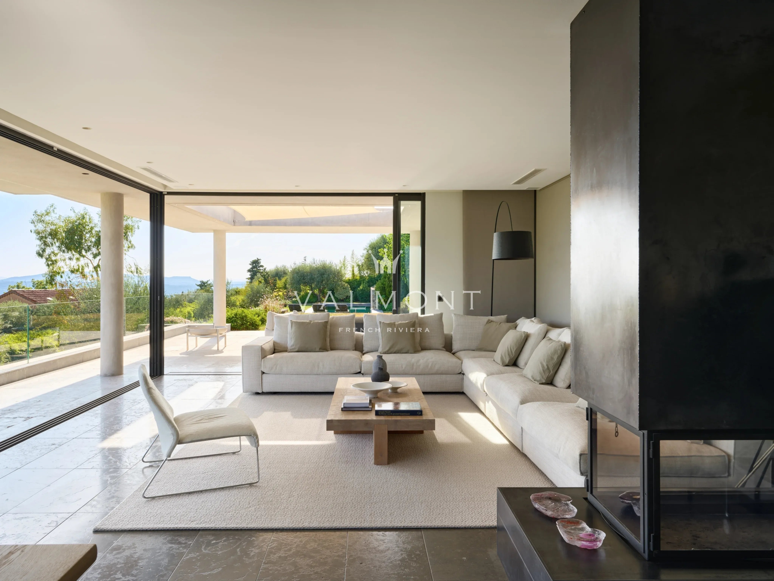 fae43da2af406c3ec32d0e4104c4cb6a_c57d359e87_4096-original-101346-0.jpg Contemporary villa in Montauroux with swimming pool and high-end amenities